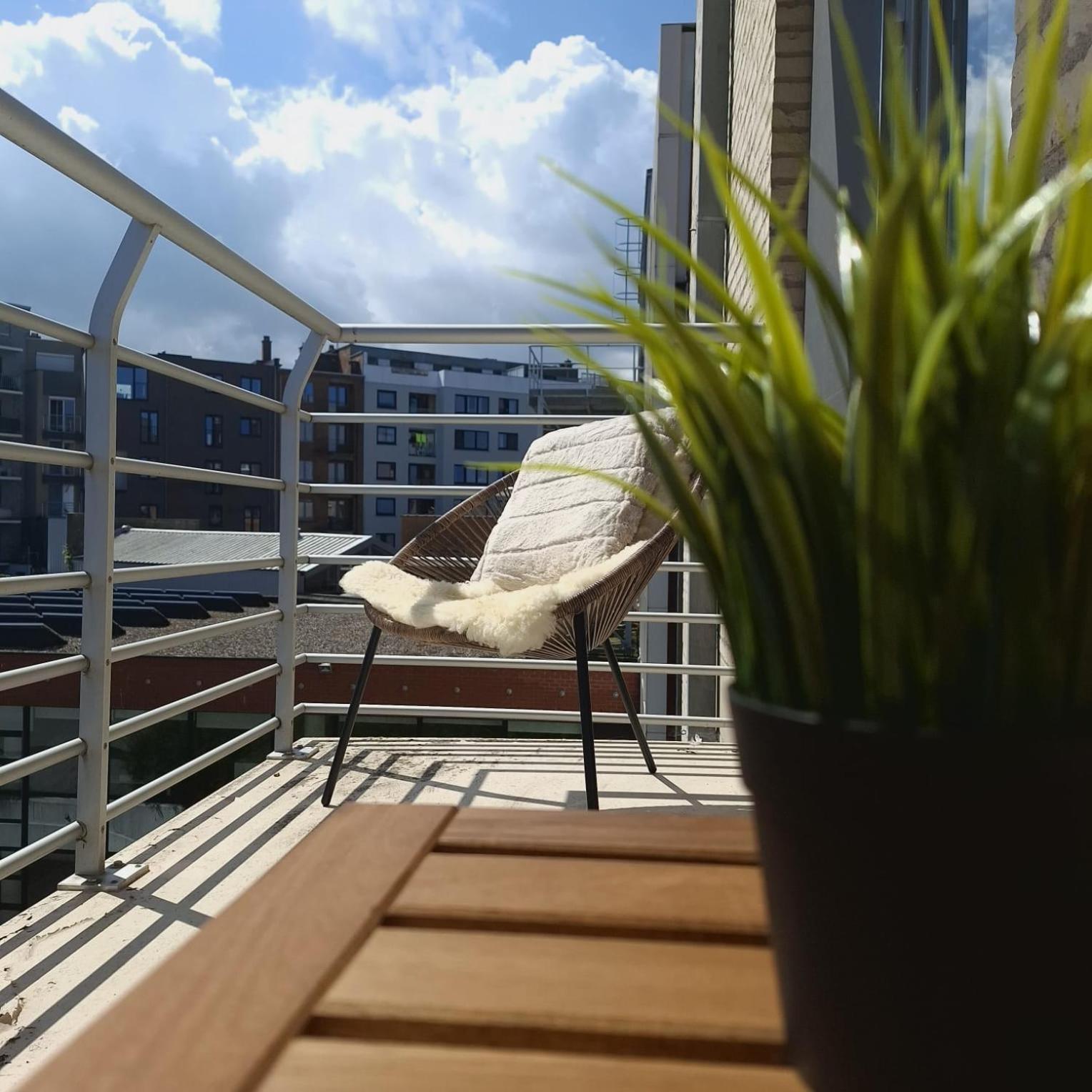 Luxueus, Ruim Appartement Op 350M Van Het Strand Ostende Exterior foto